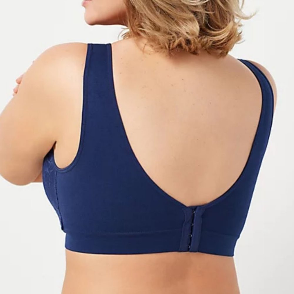 Breezies Lace Seamless Cami Bra w/ Removable Pads - Picture 2 of 3